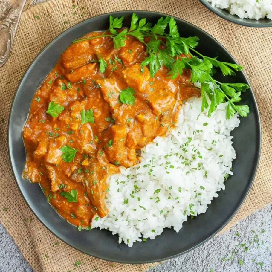 TİKKA MASALA SOSLU TAVUK