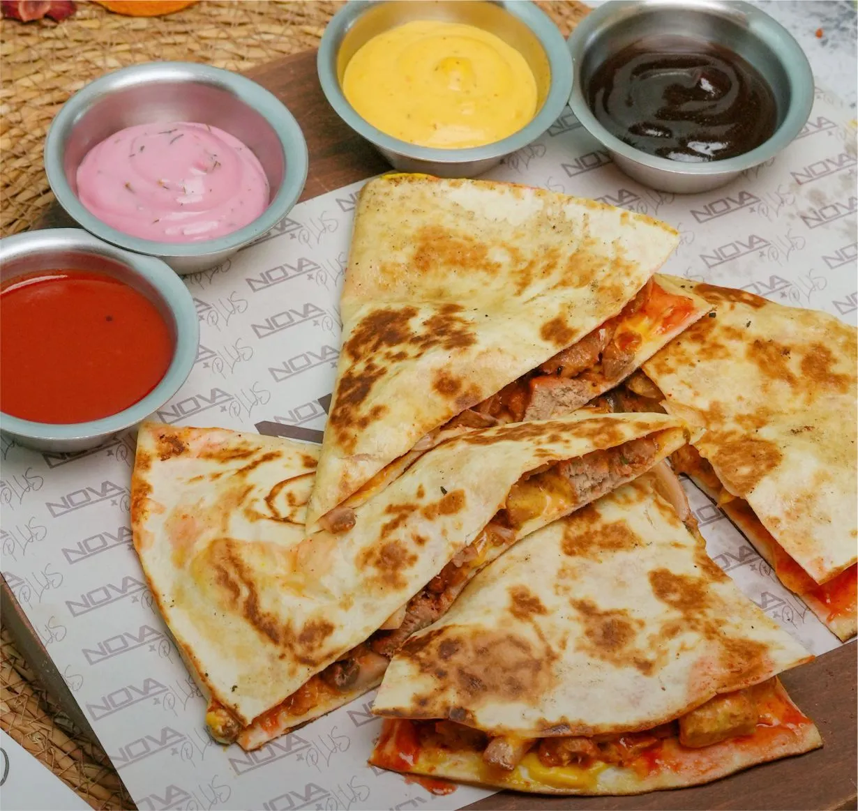 SEBZELİ QUESADILLA