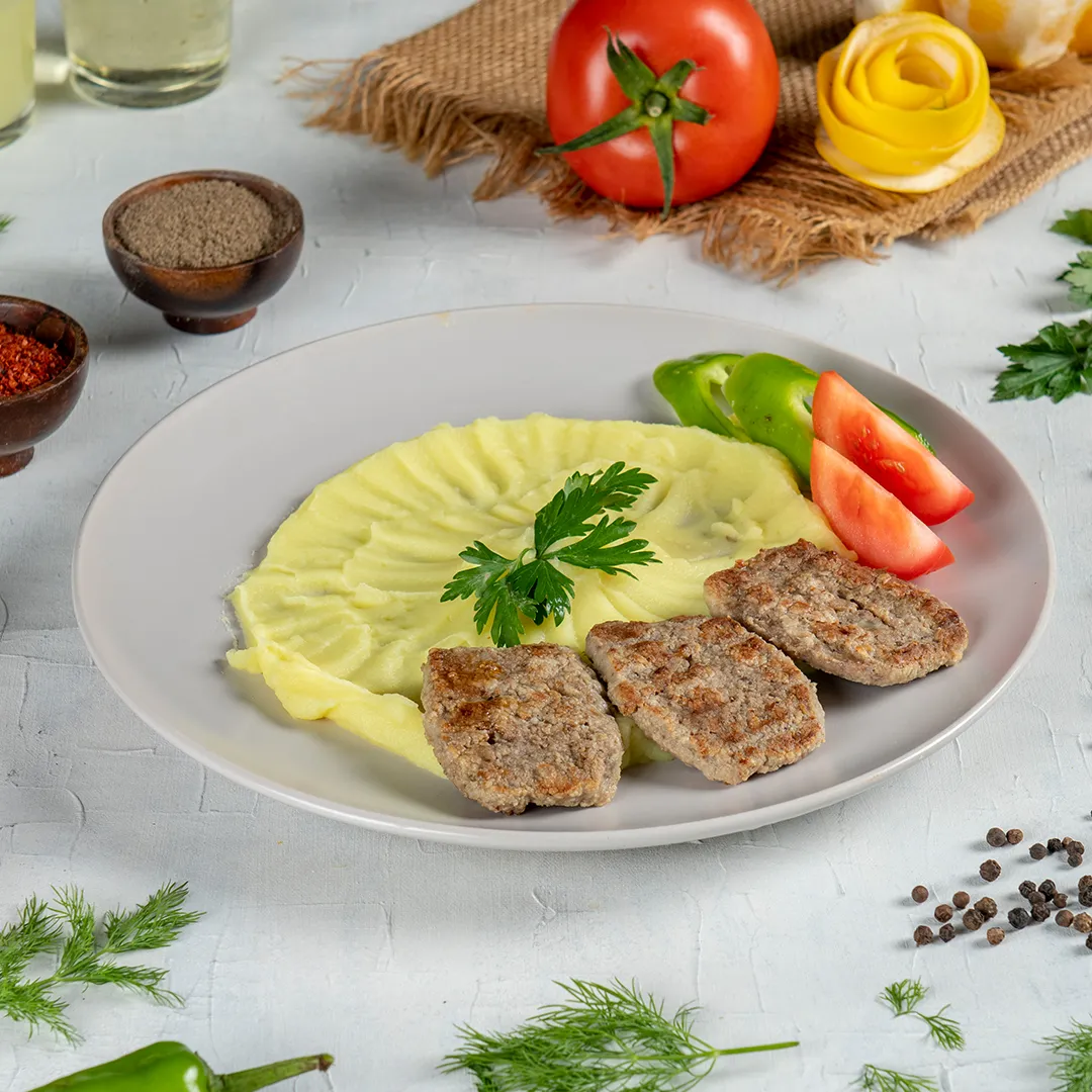 PÜRELİ KÖFTE