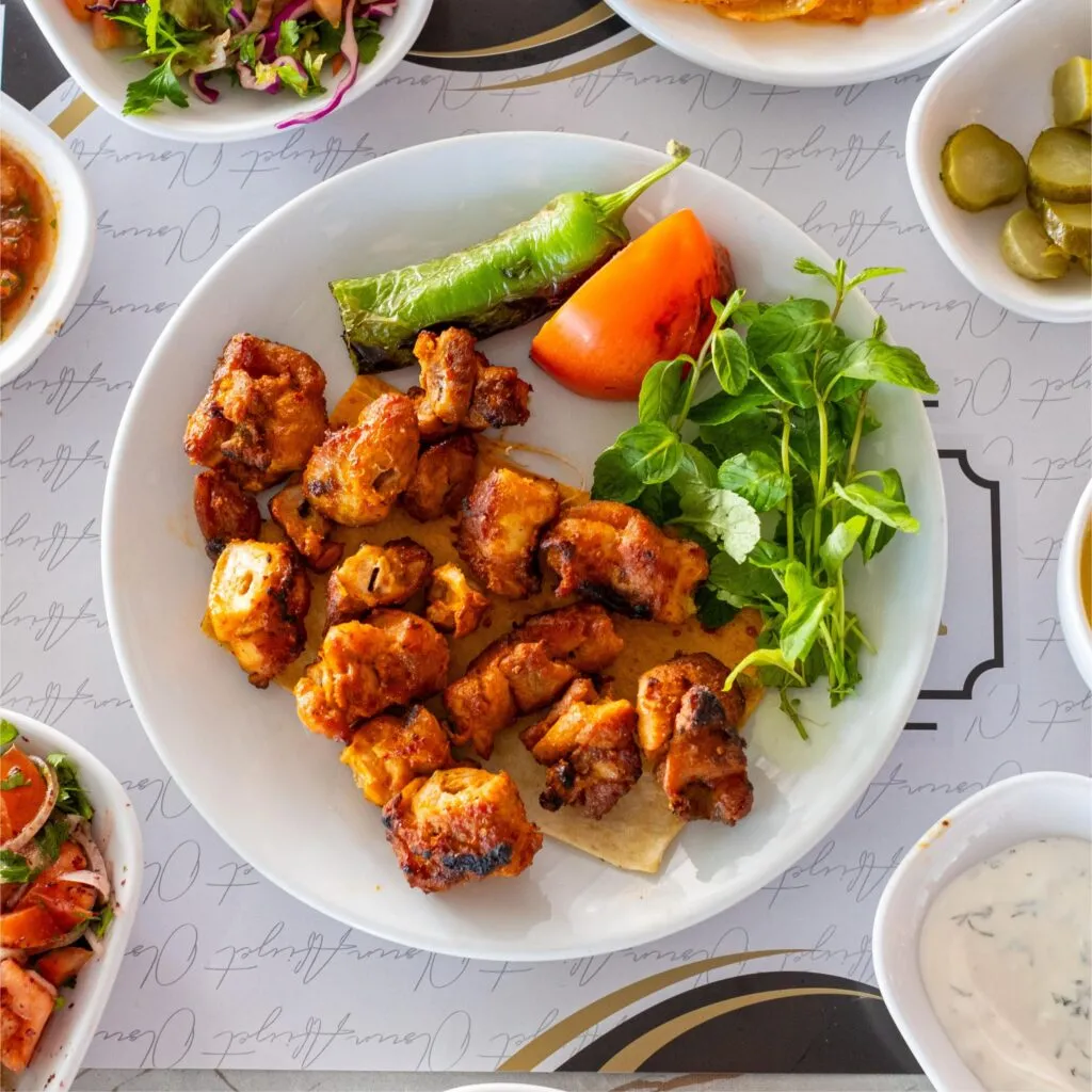 BBQ SOSLU TAVUK PARÇALARI