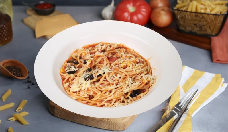 DOMATES SOSLU SPAGETTİ
