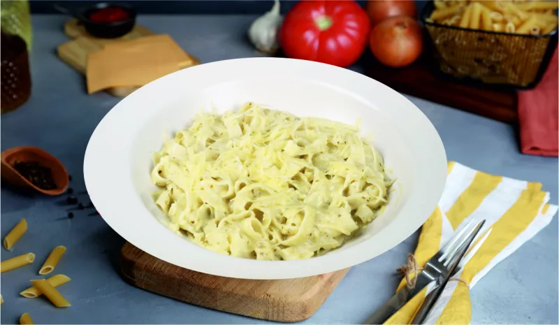 PESTO SOSLU FETTUCCİNE