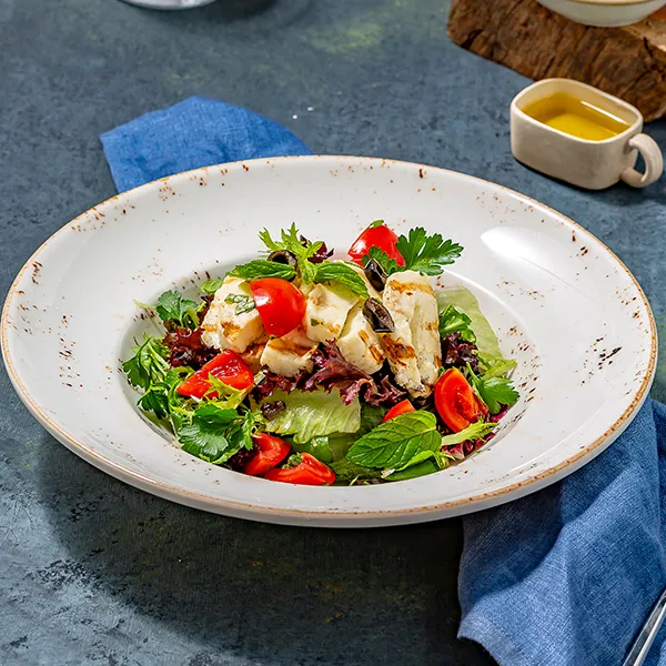 HELLİM PEYNİRLİ SALATA