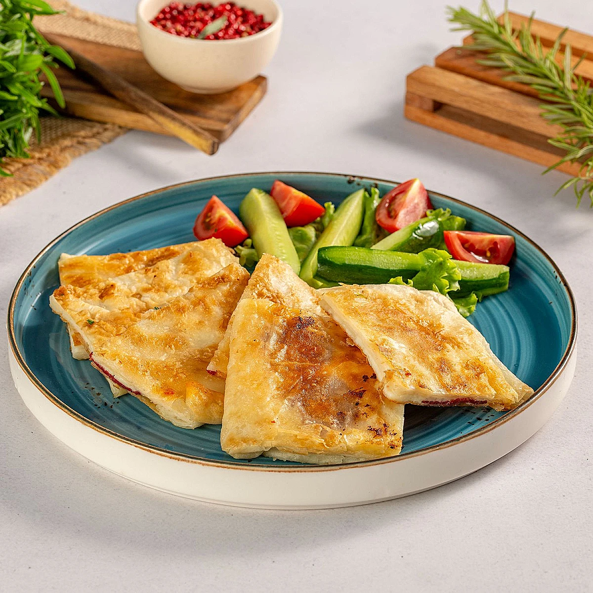 KAŞAR PEYNİRLİ GÖZLEME TABAĞI