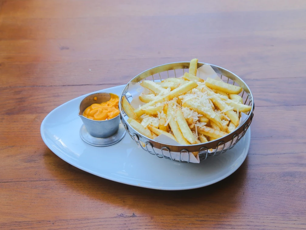 CHEDDARLI PARMAK PATATES