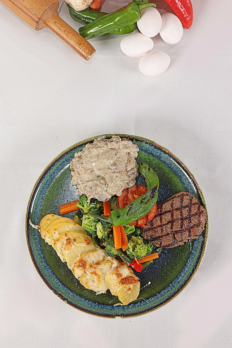 MANTAR SOSLU BİFTEK
