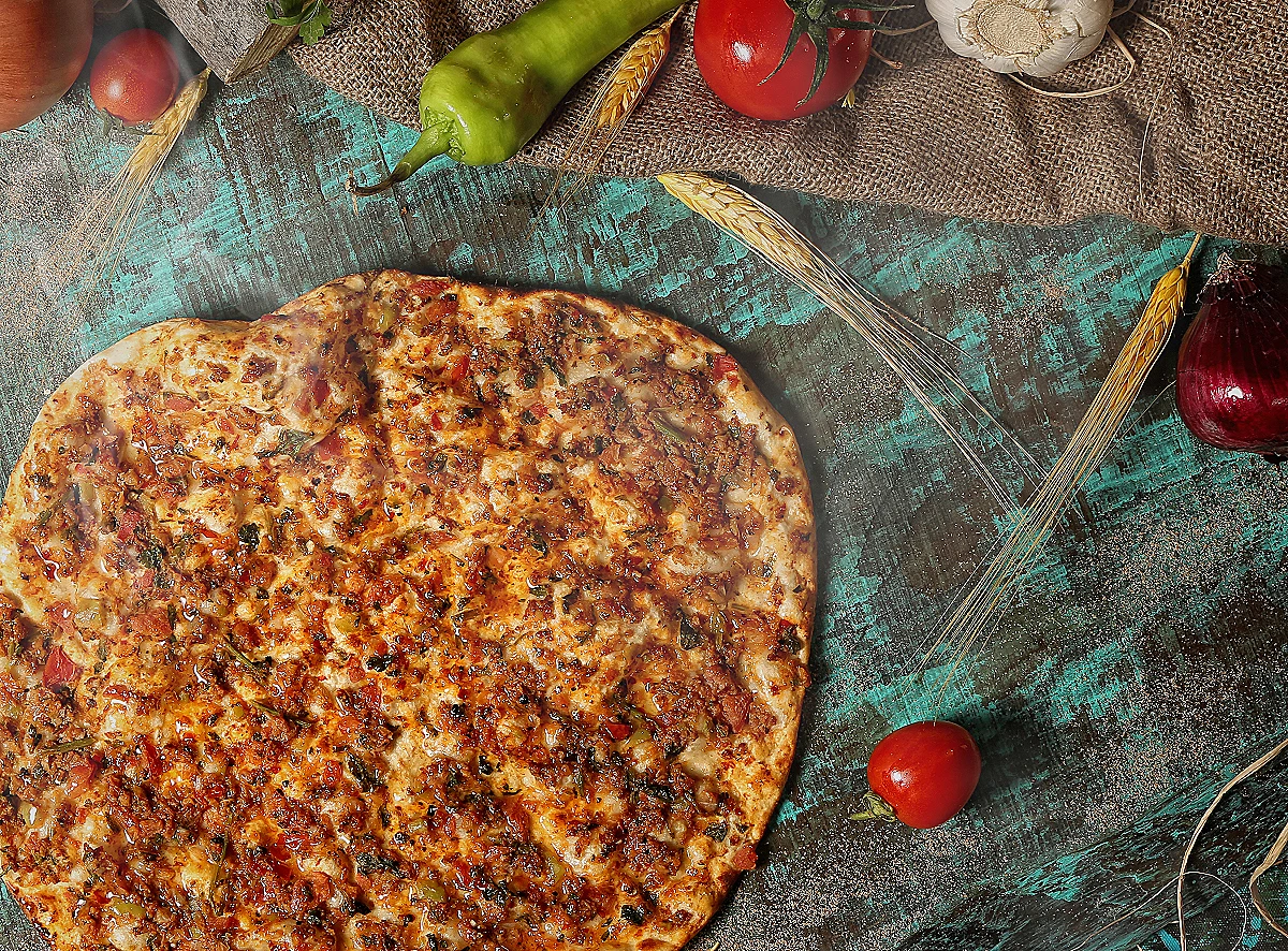 KAŞARLI MANTARLI LAHMACUN
