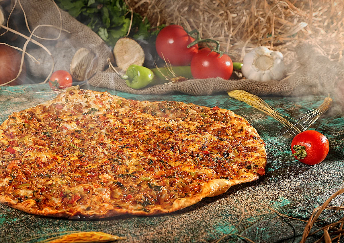 YUMURTALI LAHMACUN