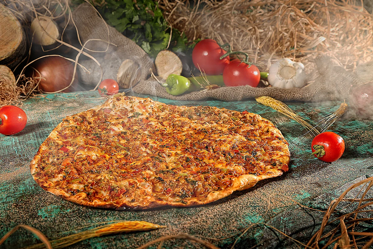 4'Ü Bİ YERDE LAHMACUN
