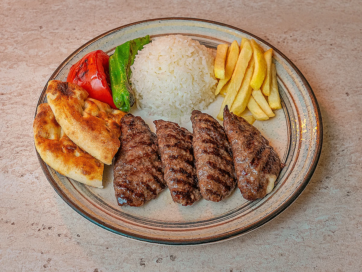 KAŞARLI KÖFTE