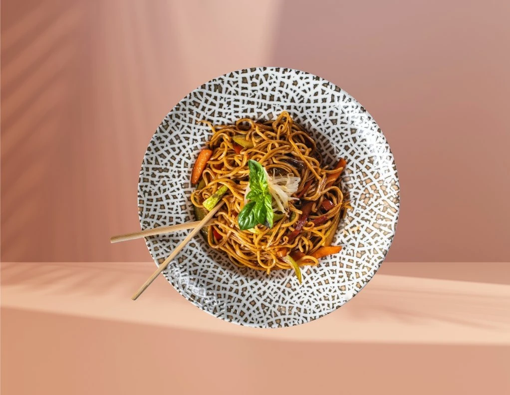 TAVUKLU SEBZELİ NOODLE