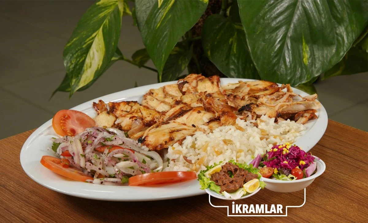PİLAV ÜSTÜ TAVUK DÖNER